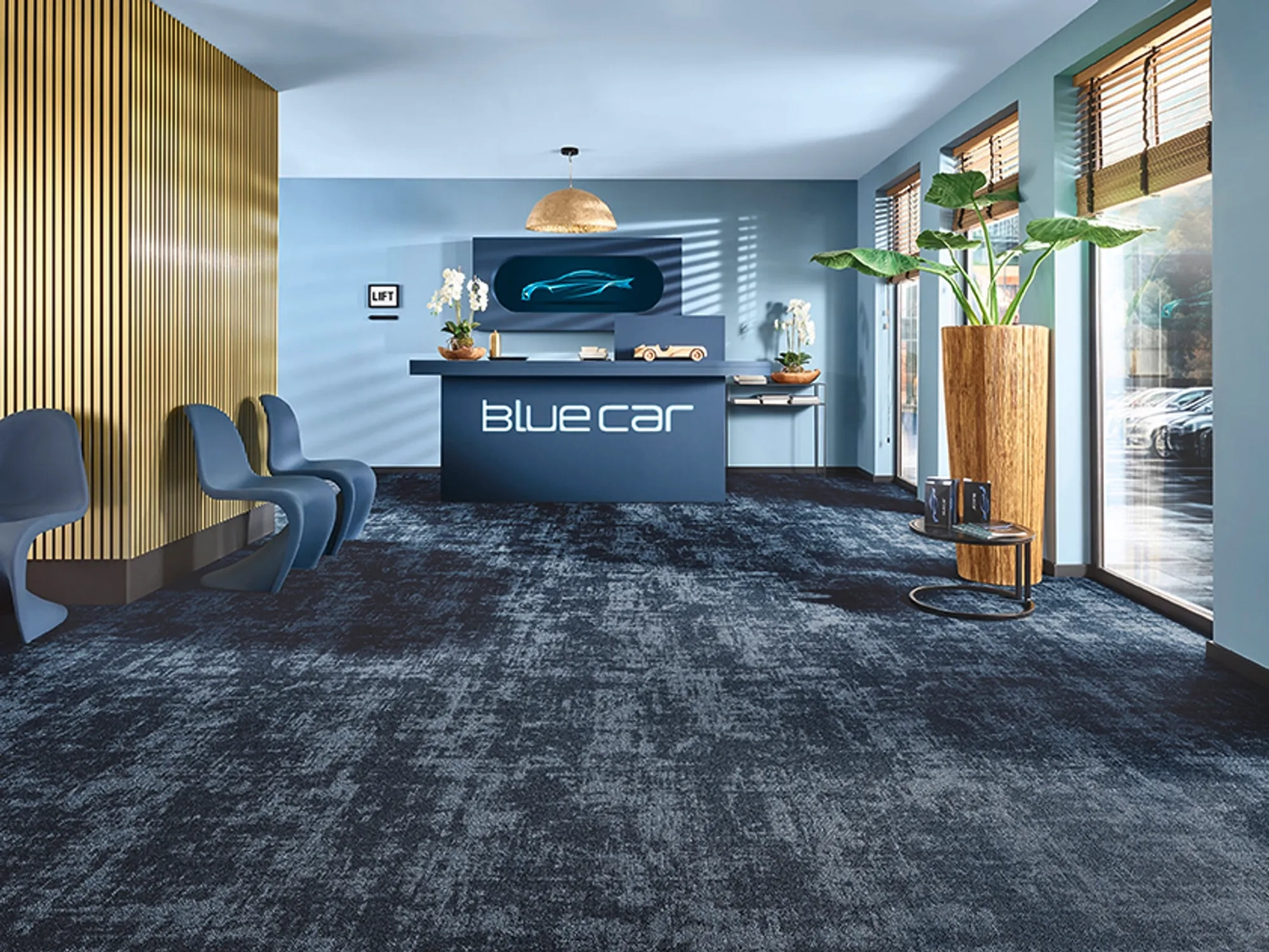 Toni´s Farbenspiel Malermeister - Malermeister - Handwerker mit Werkzeuggürtel