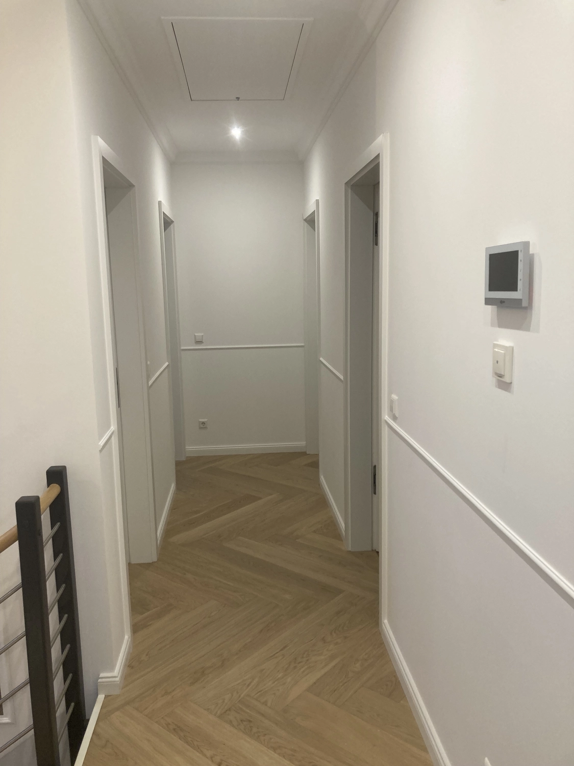 Tonis Farbenspiel Malermeister - Malermeister - Gemälde an einer Wand